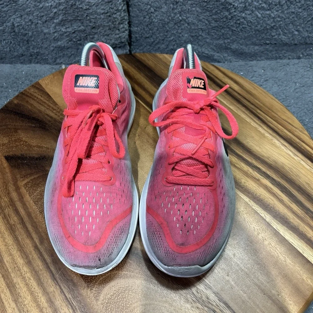Nike Size 7Y Youth Running Shoes Low Top Sneakers Tennis‎ Shoes White Pink